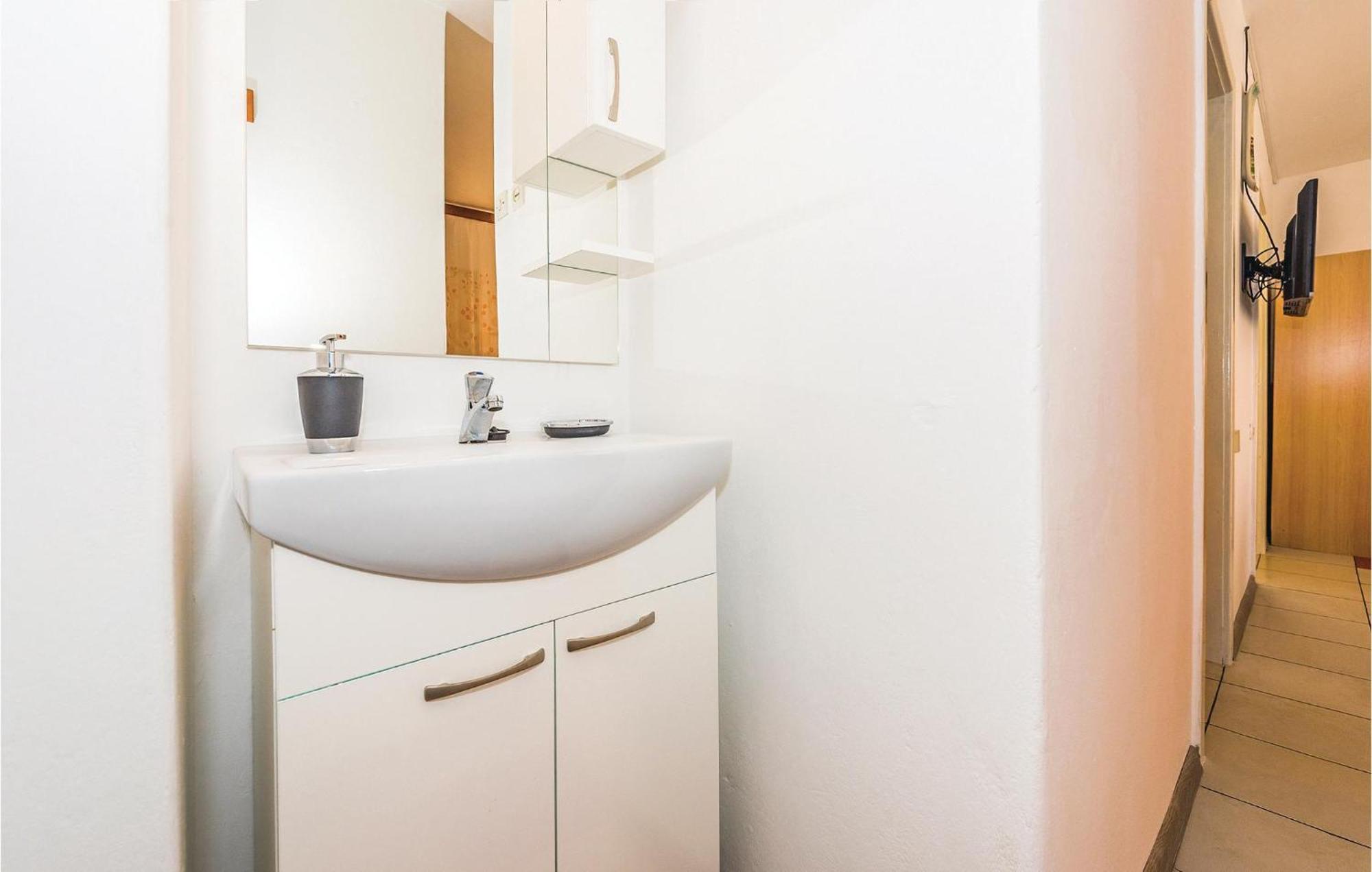Beautiful Apartment In Jadrija With Kitchen Экстерьер фото